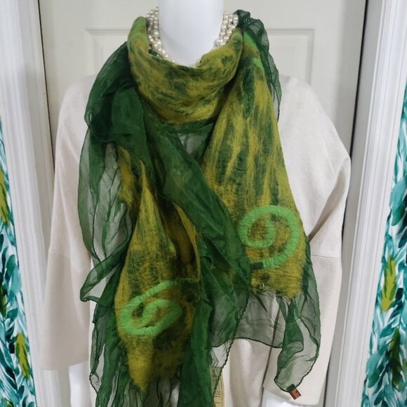Windhorse NWT Whimsy Artsey Gauzy Lagenlook Wool Silk Blend Scarf - Picture 2 of 6